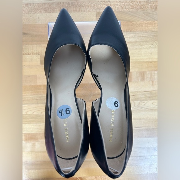 Marc Fisher Darlina D'orsay Pumps Black Pointed Toe Gold Trim 3.5” High Heel - Picture 8 of 11